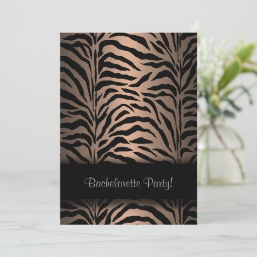 Brown Zebra Bachelorette Party Uitnodigingen (Staand voorkant)
