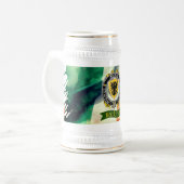 Browne Gepersonaliseerde Ierse Badge met Ierse Vla Bierpul (Voorkant links)