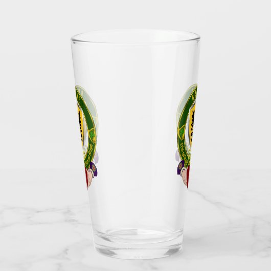 Browne Irish Shield en Claddagh Pint Glas (Rechts)