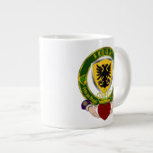Browne Irish Shield w/Claddagh Grote Koffiekop (Voorkant rechts)