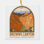 Browns Canyon National Monument Colorado Vintage Keramisch Ornament<br><div class="desc">Browns Canyon vectorkunstwerk ontwerp. Browns Canyon is de populairste bestemming voor witwater dat in het land drijft,  en staat ook bekend om zijn visvangst en wandelwerk.</div>