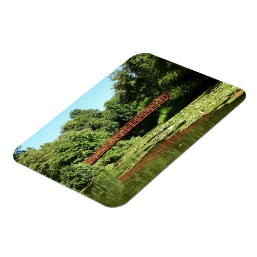 Brug bij het meer van het honderdjarig bestaan in  magneet (Linkerzijde)