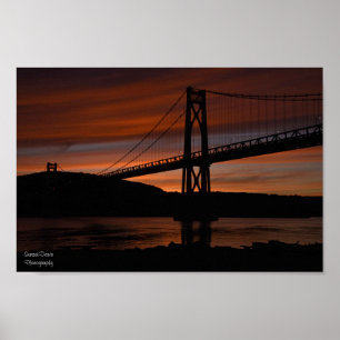 Brug bij zonsondergang poster