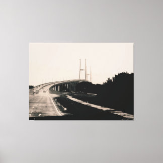 Brug in regenachtig weer canvas afdruk