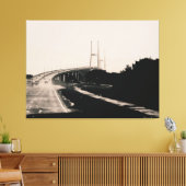 Brug in regenachtig weer canvas afdruk (Insitu (Woonkamer))