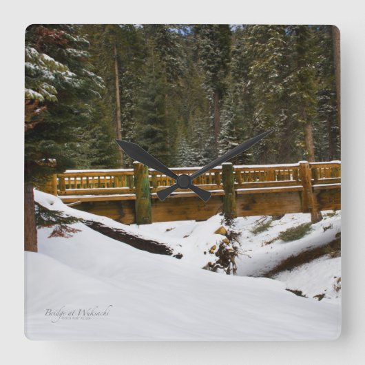 Brug in Wuksachi Vierkante Klok (Voorkant)