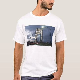 Brug op zonsondergang in New York T-shirt