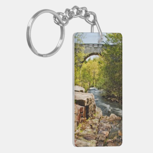 Brug over de rivier sleutelhanger (Voorkant Links)