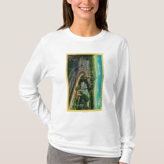 Brug over de snelweg door de rivier Santa Ana T-shirt (Voorkant)