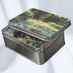 Brug over de waterlieveling door Claude Monet Puzzel<br><div class="desc">De Brug over de waterLily Pond (1900) van Claude Monet is een impressionisme, een mooie kunstschilderij van florale natuur. Het maakt deel uit van een reeks Japanse voetbrugschilderijen die Monet schilderde in zijn voorjaarsbloementuinen in Giverny, Frankrijk. Over de kunstenaar: Claude Monet (1840-1926) was een oprichter van de Franse impressionistische schilderbeweging,...</div>