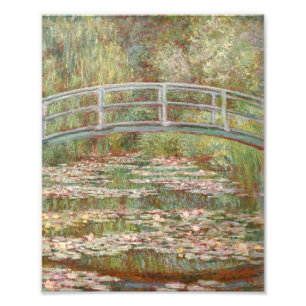 Brug over een vijver met waterlelies foto afdruk