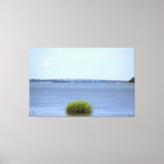 Brug over rustige rivier canvas afdruk