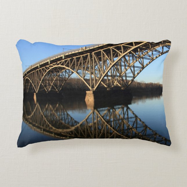 Brug over Schuylkill Decoratief Kussen (Voorkant)