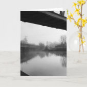 Brug over verontrust water kaart (Gele Bloem)