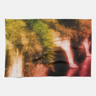 Brug van bloemen  van gedeeltelijke kleur vervormi theedoek