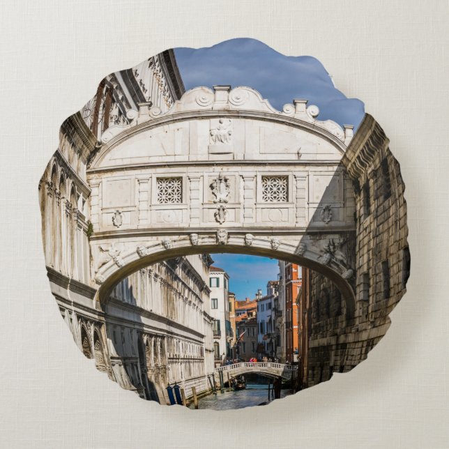 Brug van de Sighs, Venezia, Italië Rond Kussen (Achterkant)