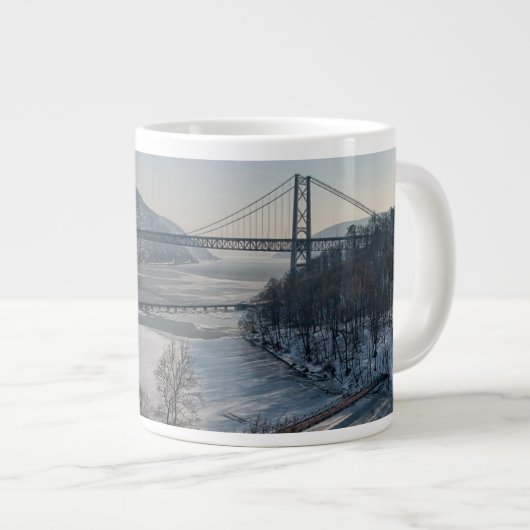Brug voor beren grote koffiekop (Voorkant rechts)