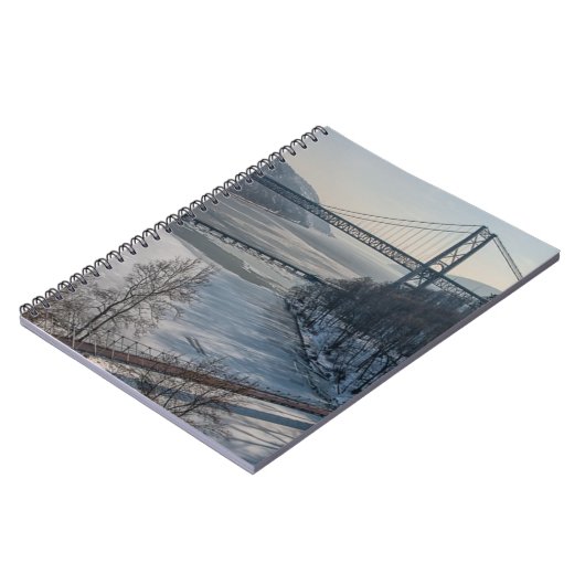 Brug voor beren notitieboek (Linkerzijde)