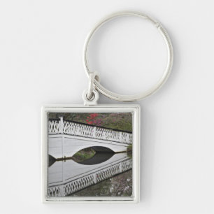 Brug weerspiegeld in vijver, Magnolia Sleutelhanger
