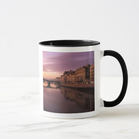 Bruggen over de Arno rivier bij zonsondergang, Mok (Rechts)