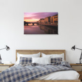 Bruggen over de rivier de Arno bij zonsondergang; Canvas Afdruk (Insitu (Slaapkamer))