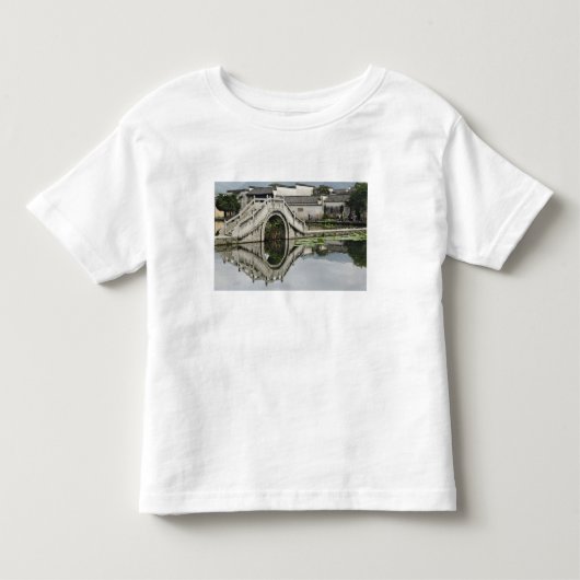 Brugreflectie, Hong Cun-dorp, Yi Kinder Shirts (Voorkant)