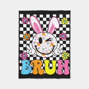 Bruh Paasdag Funny Bunny Eggs Groovy Smile Face Fleece Deken
