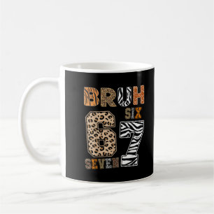 Bruh Six Seven 67 Meme Wild Dierenprint Streetwear Koffiemok