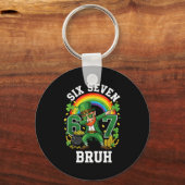 Bruh st patricks day zes zeven 67 kabouter gelukki sleutelhanger (Voorkant)