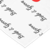 Bruid Bruidegom Monogram Typografie Rode Harten  Tafelkleed (Gekanteld)