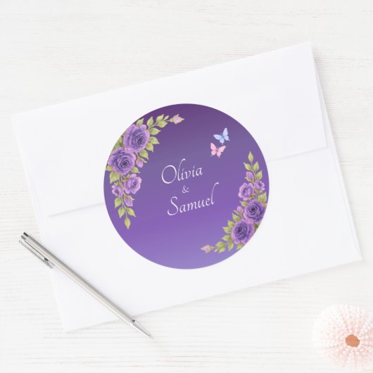 Bruid & Bruidegom Namen Paarse Mauve Bloemen & Wit Ronde Sticker (Envelop)