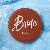 Bruid Bruin Bruiloft Terracotta Script   Ronde Button 5,7 Cm