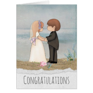 bruid en groom delen stemmen op het strand