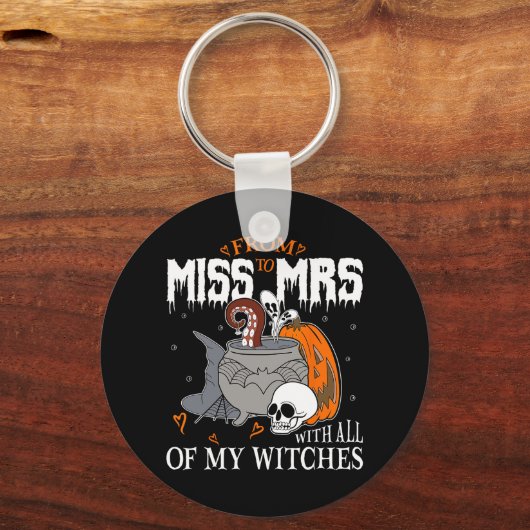 Bruid Future Mrs. Witchy Gothic Wedding Bacheloret Sleutelhanger (Voorkant)