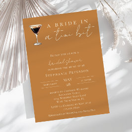 Bruid in een Tini Bit Espresso Martini Bruidsborre Kaart