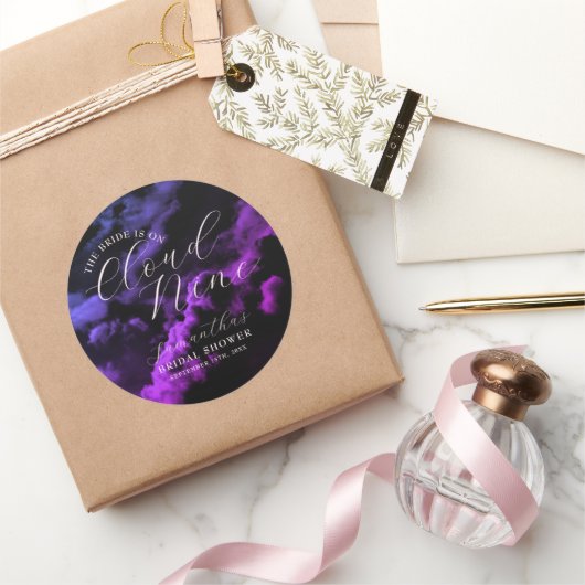 Bruid is op Cloud Nine Roze Blauw Vrijgezellenfees Ronde Sticker (Geschenken)