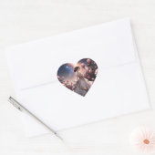 Bruid met hartvormige sticker en roze rozen (Envelop)