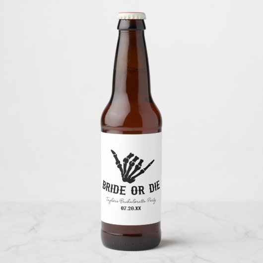 Bruid of Die Rockstar Skelet Bachelorette Party Bier Etiket (Voorkant)
