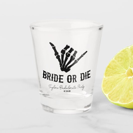Bruid of Die Rockstar Skelet Bachelorette Party Shot Glas (Voorkant)