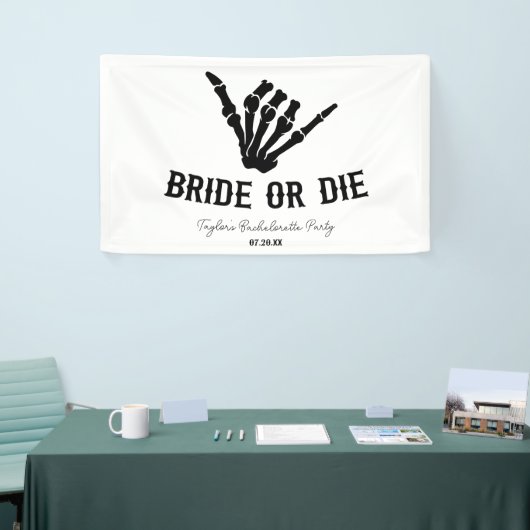 Bruid of Die Rockstar Skelet Bachelorette Party Spandoek (Beurs)
