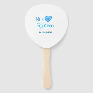 Bruid to be Mrs. add naam datum blauw hart waterve Handwaaier