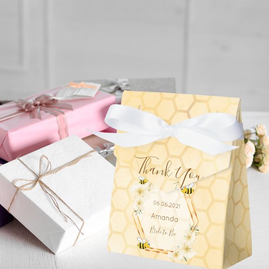 Bruid-tot-be bruidsmeisjes bruiloft honingraat dan bedankdoosjes