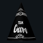 Bruidegom team feesthoed feesthoedjes<br><div class="desc">Bruidegom team feesthoed. Trouwfeest gunsten wat een manier om iedereen in de feeststemming te krijgen. Er is geen betere manier dan leuke feest gunsten te geven om dingen op te vrolijken en een glimlach op ieders gezicht te krijgen! Geweldig voor de vrijgezellenfeest of als fotoprops.</div>