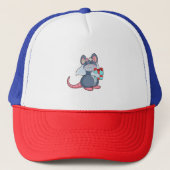 Bruidmuis met sluier & cadeau.PNG Trucker Pet (Voorkant)