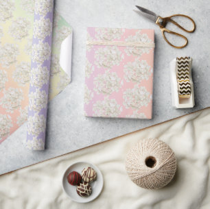 Bruids Hydrangea's in Zacht Regenboog Cadeaupapier