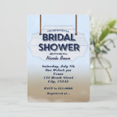 Bruidsbadfeest witte houten uitnodigingsbord kaart (Staand voorkant)