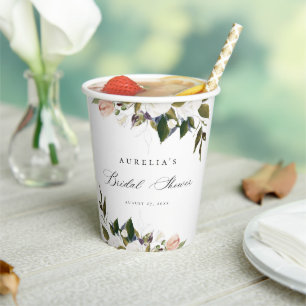Bruidsboeket met vintage botanische bloemen papieren bekers