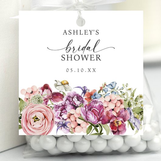 Bruidsdouche met wilde bloemen bedankjes labels