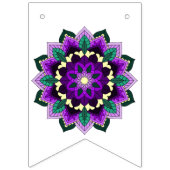Bruidsfeest. Mandala in paars Vlaggetjes (Eerste vlag)