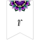 Bruidsfeest. Mandala in paars Vlaggetjes (Derde vlag)